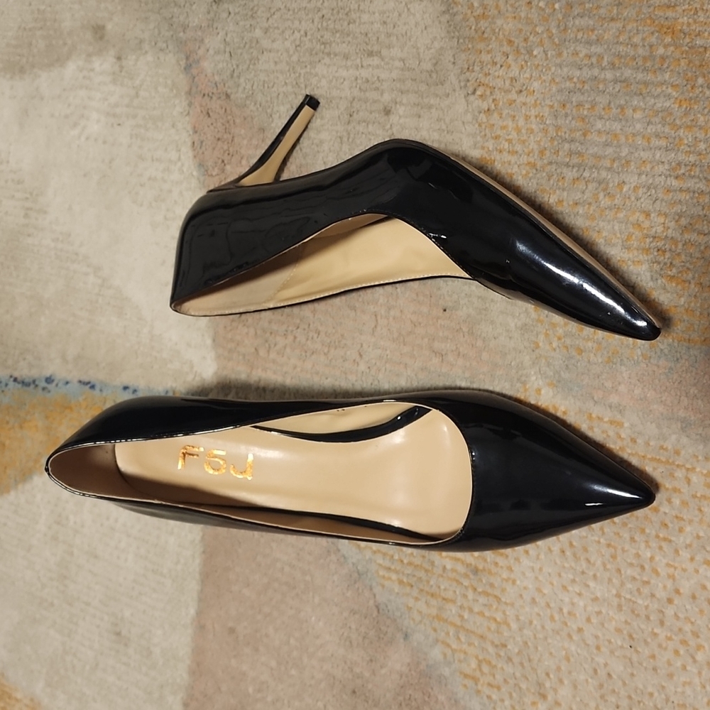 Black Patent Pointed Toe FSJ Heels